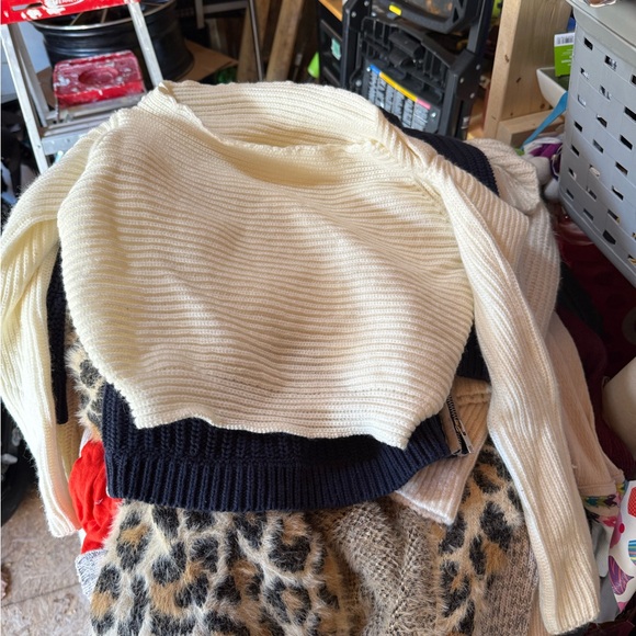 Sweaters - New Elegant Cream Sweater off white Criss cross Back Open Split Womens XS S cute